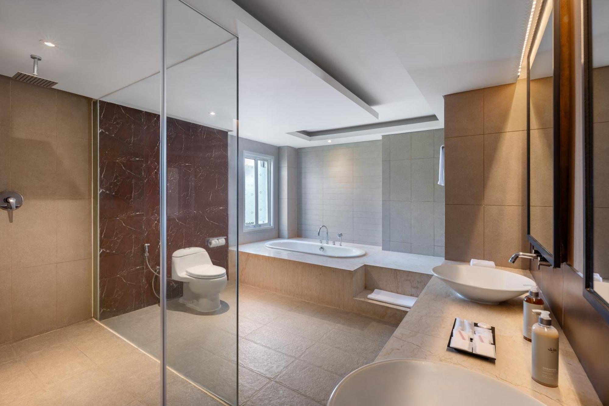 Holiday Inn Express Bali Sunset Road By Ihg Kuta Lombok Eksteriør billede