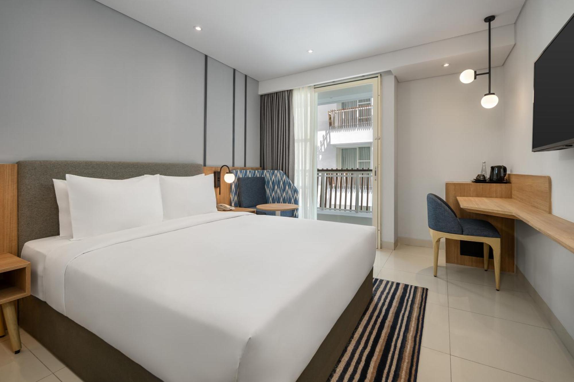 Holiday Inn Express Bali Sunset Road By Ihg Kuta Lombok Eksteriør billede