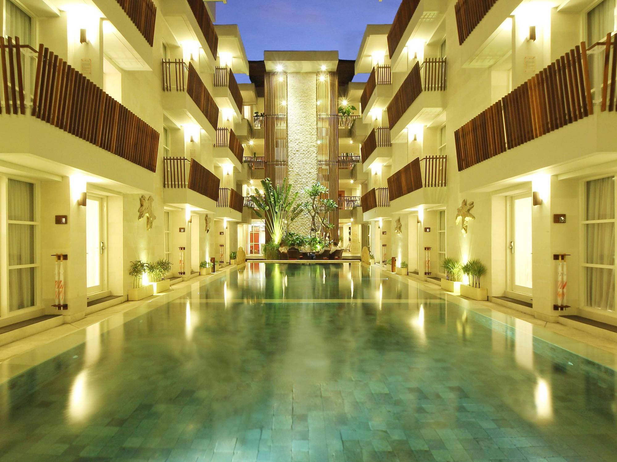 Holiday Inn Express Bali Sunset Road By Ihg Kuta Lombok Eksteriør billede