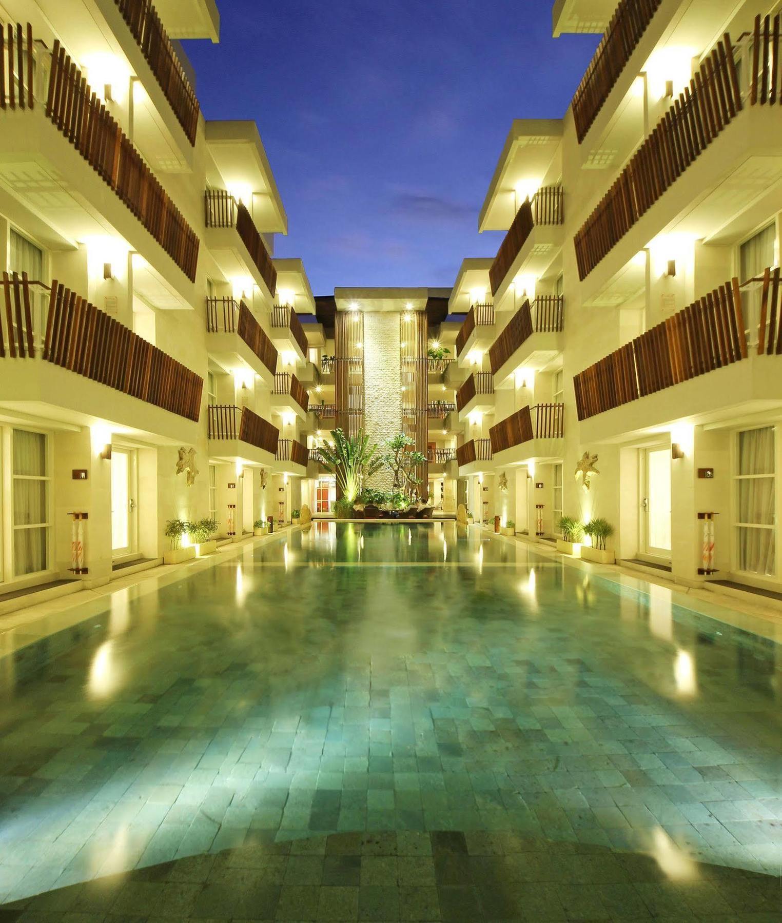 Holiday Inn Express Bali Sunset Road By Ihg Kuta Lombok Eksteriør billede