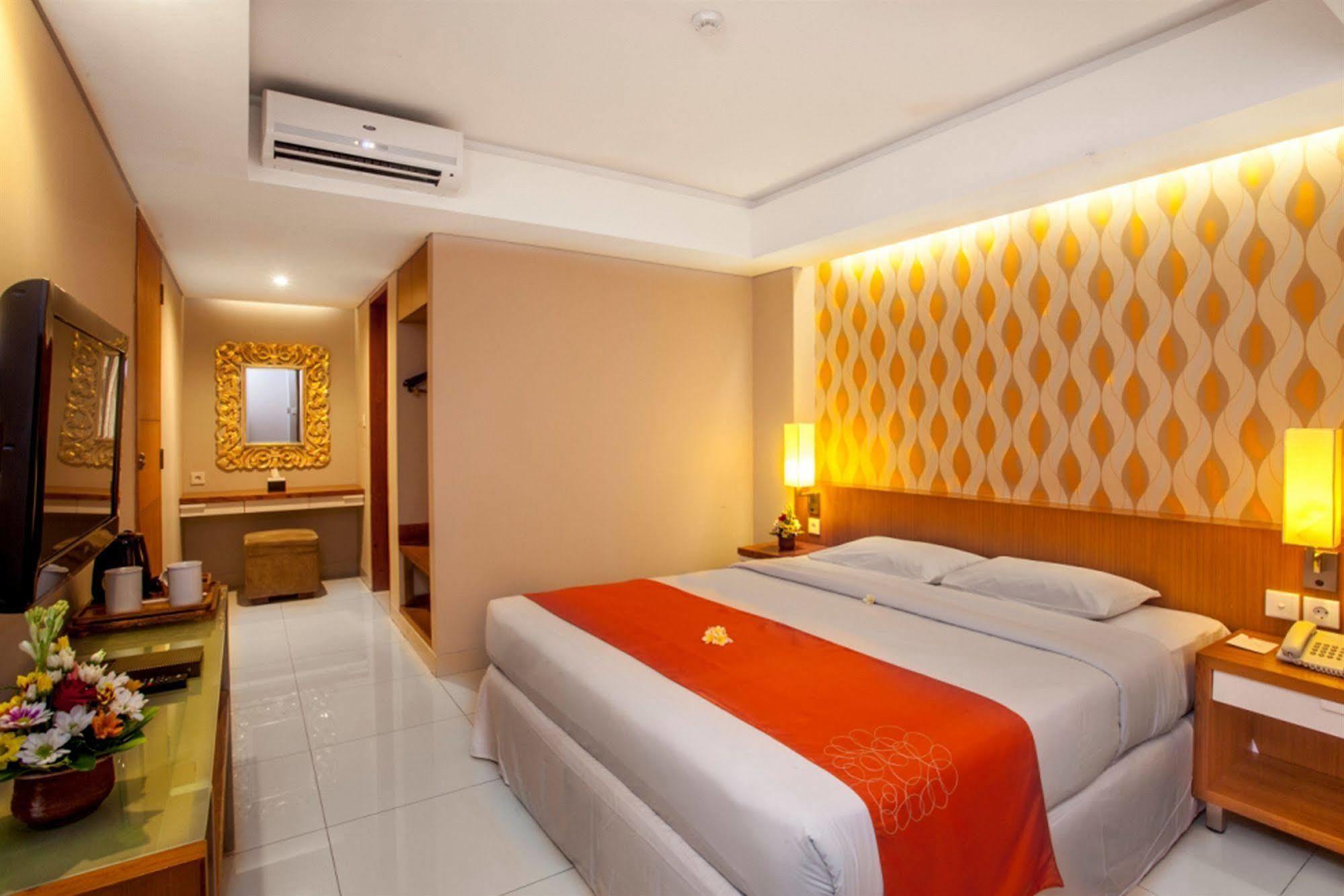 Holiday Inn Express Bali Sunset Road By Ihg Kuta Lombok Eksteriør billede