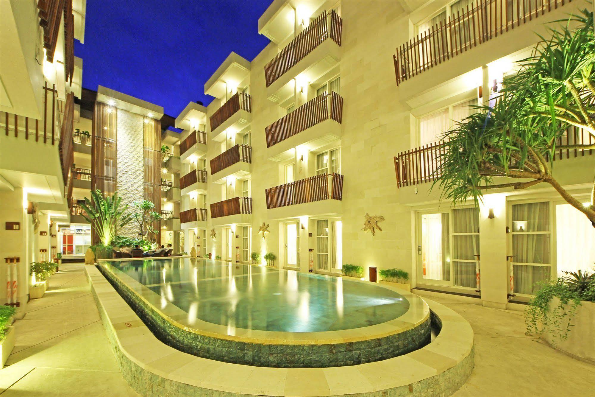 Holiday Inn Express Bali Sunset Road By Ihg Kuta Lombok Eksteriør billede